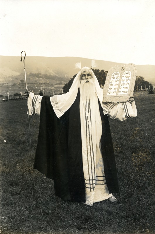 1914 festival image.
