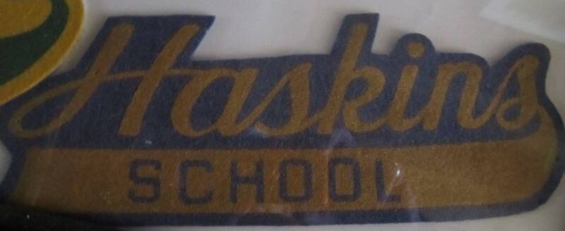 Sarah Haskins School badge.